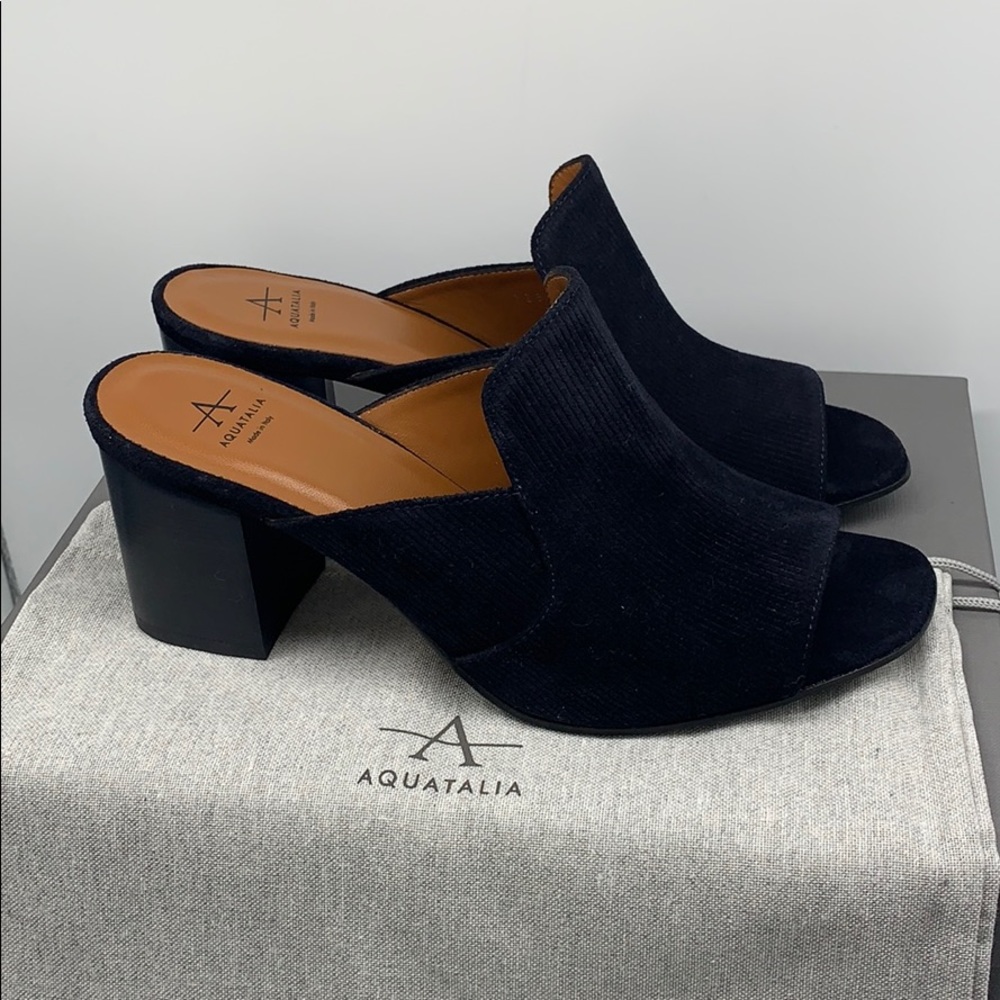 Aquatalia Women’s Elaina Corduroy Suede Size 9